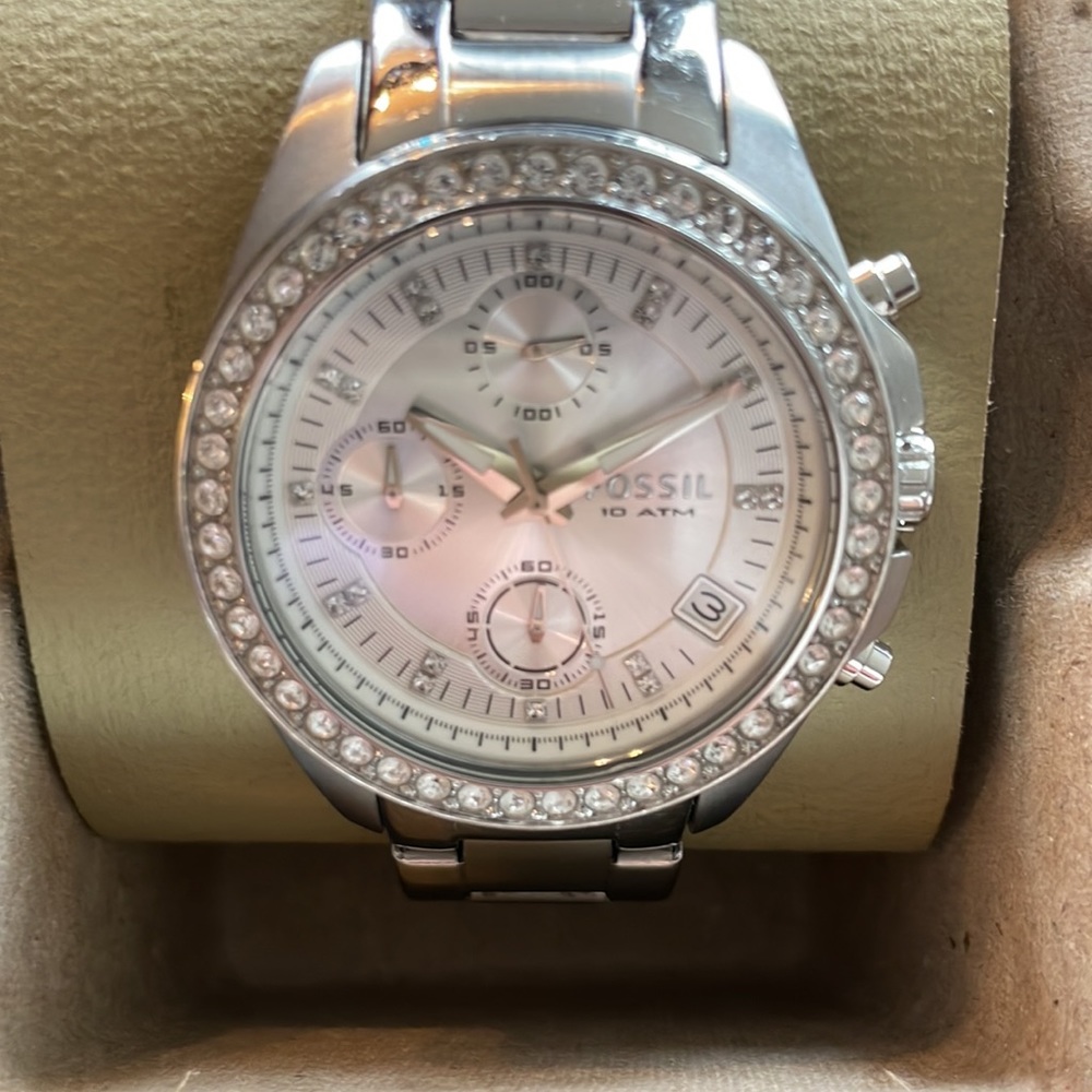 FOSSIL: Watch - Picture 2 of 4